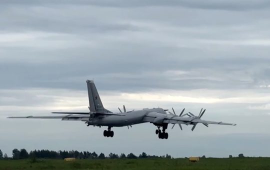 Impactul distrugerii bombardierului Tu-95: O lovitură strategică asupra capacităților militare rusești