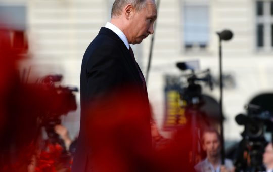 Declinul popularității lui Vladimir Putin: O analiză a crizei de încredere în Rusia