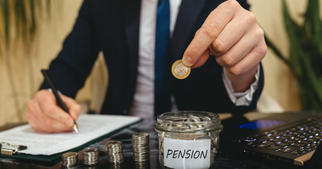 Impactul Demiterii Guvernului Bolojan asupra Pensiilor Private: Cum Bursa a Influențat Creșterile din Pilonul II