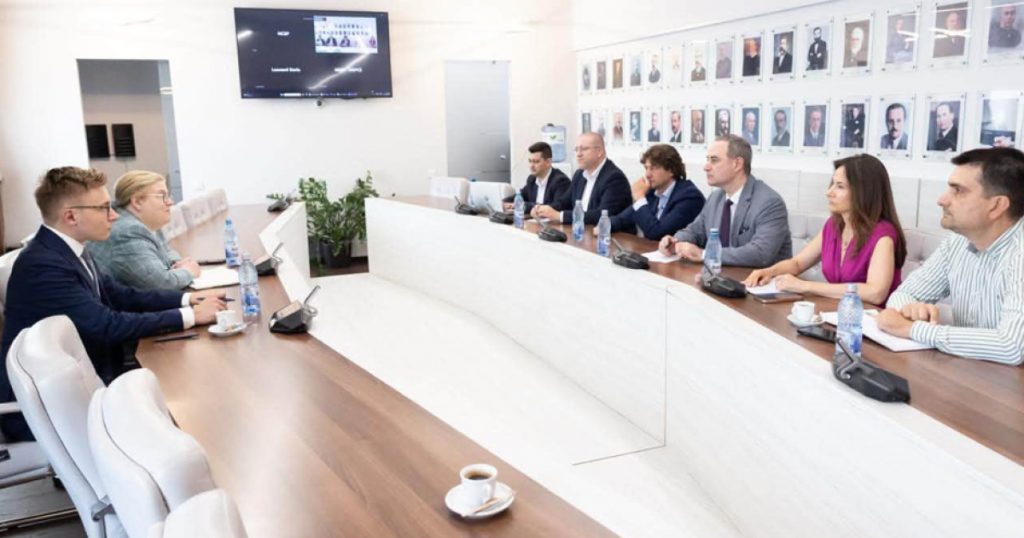 Provocările și Perspectivele României în Contextul Evaluării Moody’s: Analiza Detaliată a Calificativului de Țară