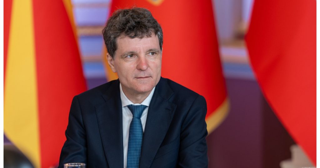 Criza politică din România: Perspectivele lui Nicuşor Dan asupra soluțiilor și provocărilor actuale