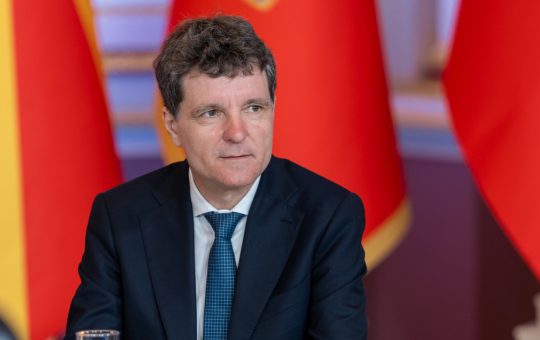 Criza politică din România: Perspectivele lui Nicuşor Dan asupra soluțiilor și provocărilor actuale