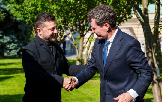 Dialoguri Cruciale: Nicuşor Dan și Volodimir Zelenski despre Educația în Limba Română în Ucraina