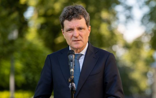 Criza Politică din România: Mesajul lui Nicușor Dan și Perspectivele Viitorului