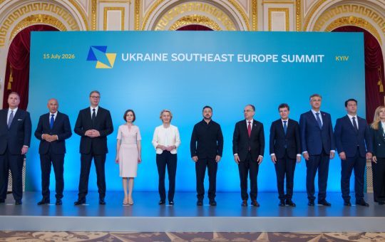 Sprijinul european pentru Ucraina: O analiză a summitului de la Kiev și implicațiile pentru securitatea regională