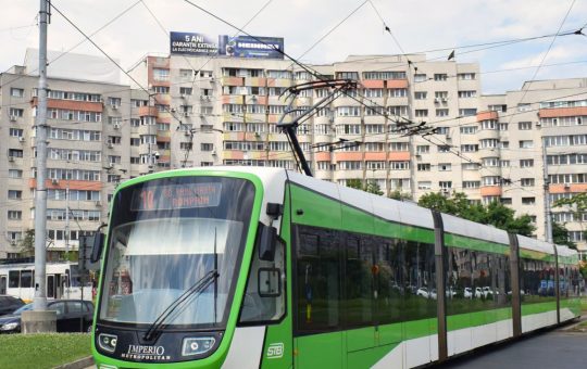 Deraierea tramvaiului pe linia 10 din București: Cauze, soluții și impact asupra transportului public