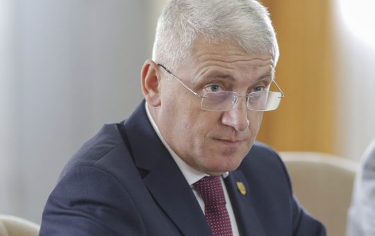 Alegeri Anticipate în România: Provocări Legislative și Perspective Politice