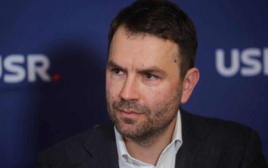 Conflictul dintre Cătălin Drulă și Sorin Grindeanu: O analiză profundă a stării infrastructurii rutiere din România