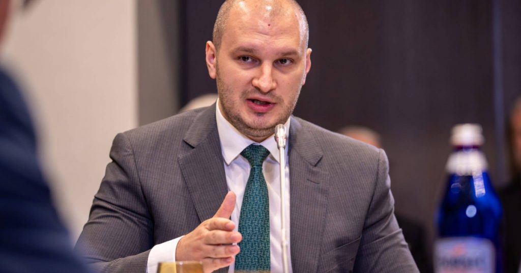 ROMARM în Fața Dispariției: Necesitatea Urgentă a Reformelor în Industria Națională de Apărare
