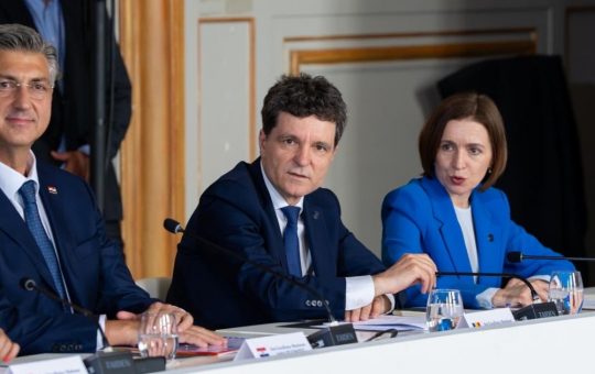 Nicușor Dan și Coaliția de Voință: Strategii pentru Securitatea Ucrainei în Contextul Conflictelor Regionale