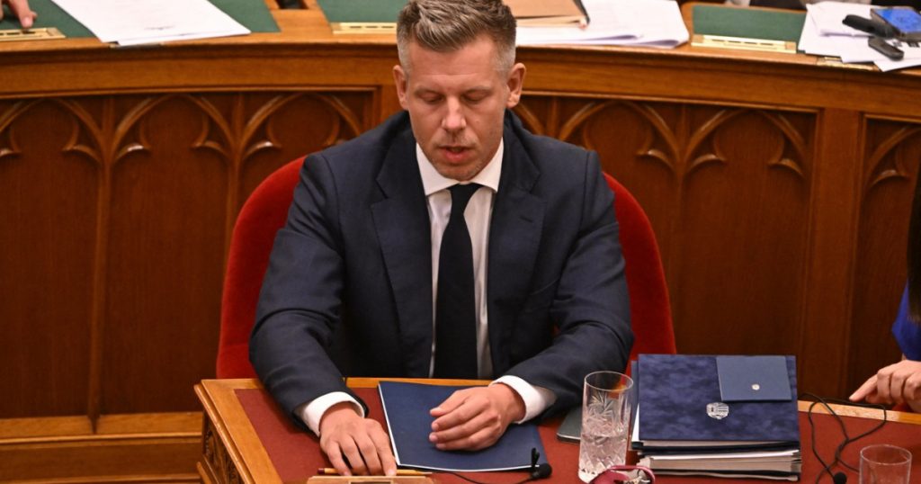 Ungaria în Pragul Autocrației: Analiza Modificărilor Constituționale și Implicațiile pentru Democrație