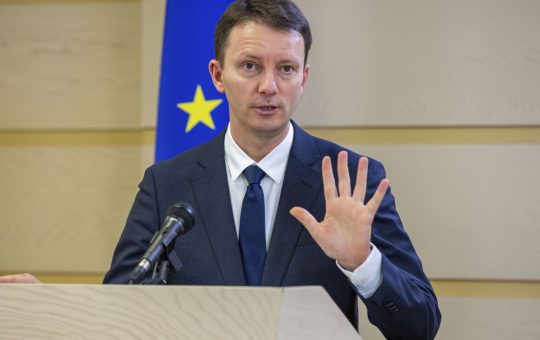 Ruptura dintre PNL și PSD: O analiză a implicațiilor politice și sociale