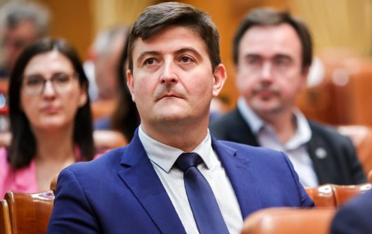 Disputa dintre USR și PSD: O analiză a implicatiilor legii ANI și a contextului politic românesc