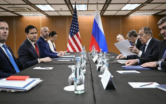 Întâlnirea Lavrov-Rubio: O analiză a contextului geopolitic și impactului asupra relațiilor internaționale