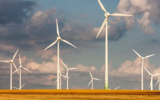 România și Energia Regenerabilă: O Analiză Detaliată a Poziției Sale în Contextul European