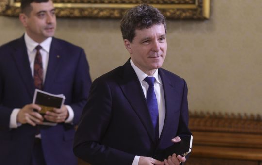 Controverse Politice la Cotroceni: Întâlnirile Între George Simion și Nicușor Dan – Adevăruri și Falsuri