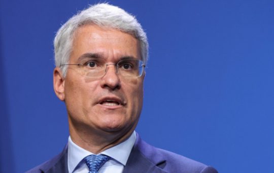 Tensiuni în Dialogul Social: Criticile lui Dragoș Pîslaru la Adresa Sindicatelor și Controversele pe Legea Salarizării