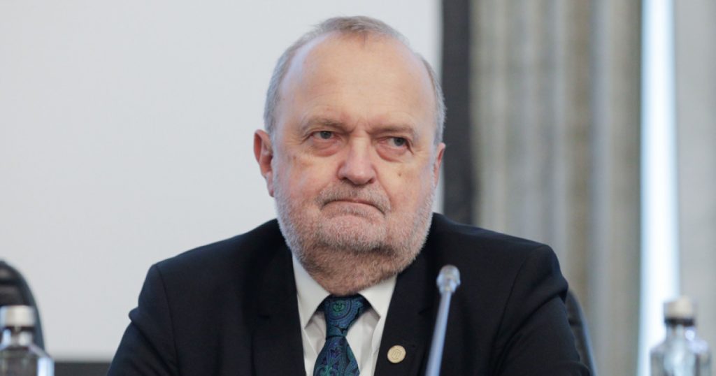 Controverse în Învățământul Superior: Reacția Rectorului UMF Iași la Criticile Absolventei Claudia Ciobanu