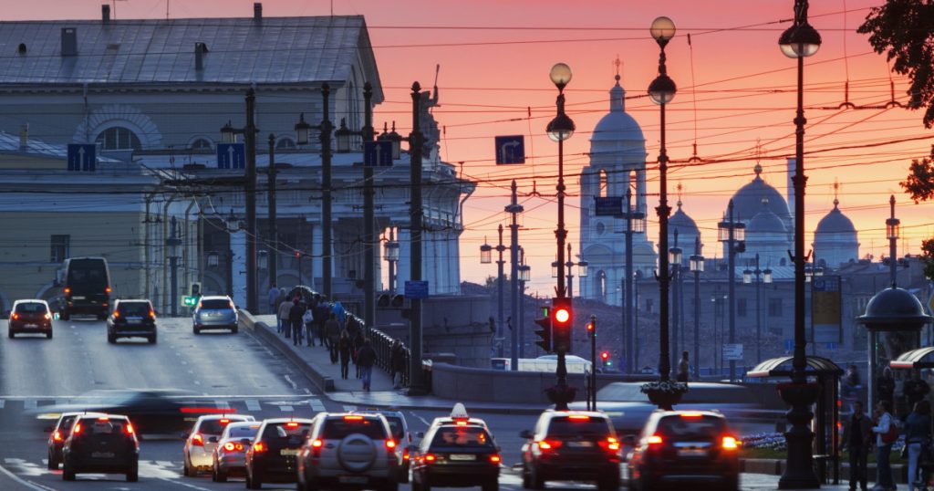 Închiderea Consulatului General al României din Sankt Petersburg: O analiză detaliată a implicațiilor diplomatice și istorice