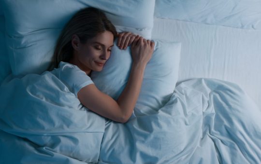 Sleepmaxxing: Fenomenul Viral care Transformă Somnul în Prioritate
