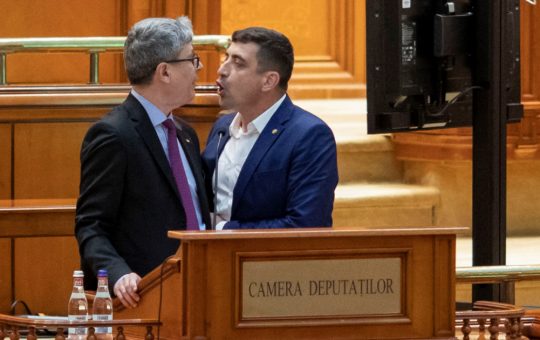 Conflictul dintre Virgil Popescu și AUR: O analiză a tensiunilor politice și a implicațiilor securității naționale