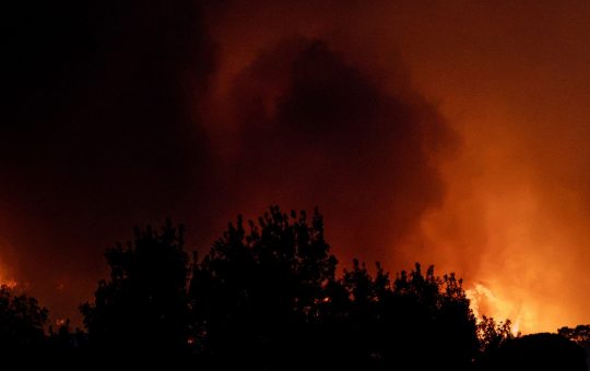 Incendii devastatoare în Spania și Franța: O analiză a impactului și a răspunsului european în fața unei crize climatice fără precedent