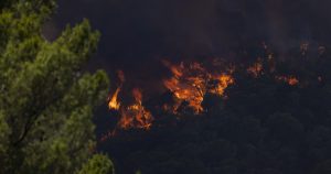 Incendiile de Vegetație din Spania: Avertizări și Implicații pentru Călătoriile Românilor