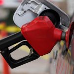 Impactul scumpirilor la pompă: Motorina se apropie de 10 lei pe litru. Ce înseamnă pentru români?
