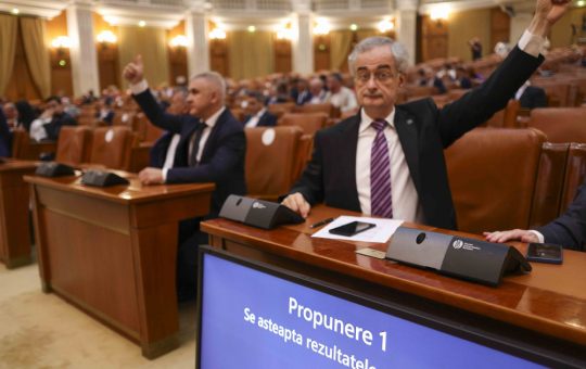 Parlamentul României: Sesiune Extraordinară pentru Jaloanele PNRR - Implicații și Perspective