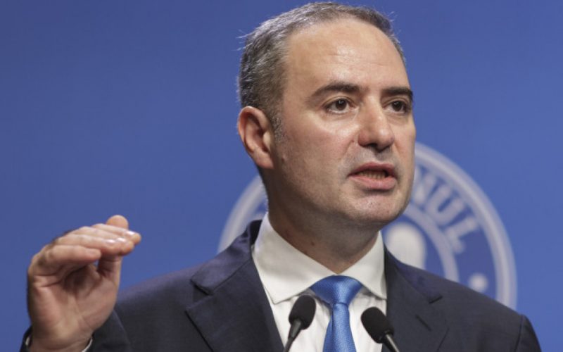 Riscurile Retrogradării Ratingului României: Analiza Contextului Economic și Politic Actual