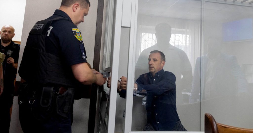 Controversa unei expoziții militare din Ucraina: Arestarea organizatorului după un atac rusesc devastator