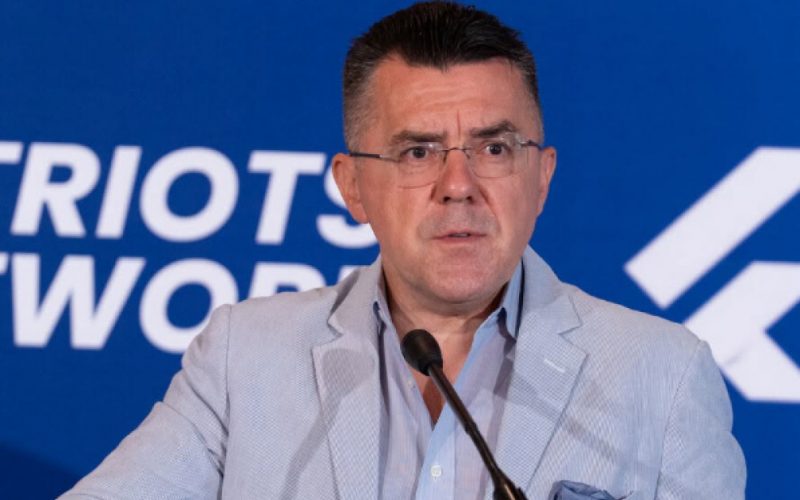 Controversă în spațiul politic moldovenesc: Retragerea cetățeniei, un subiect fierbinte între Dan Dungaciu și Anatol Șalaru