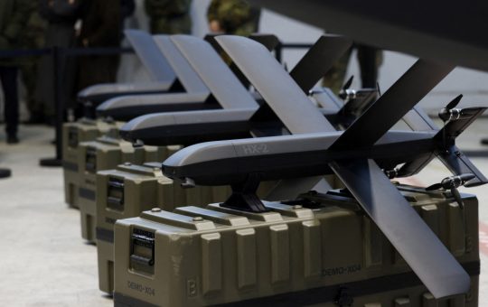 Noua cursă a înarmării: Investițiile miliardelor în tehnologia militară pentru viitorul războiului