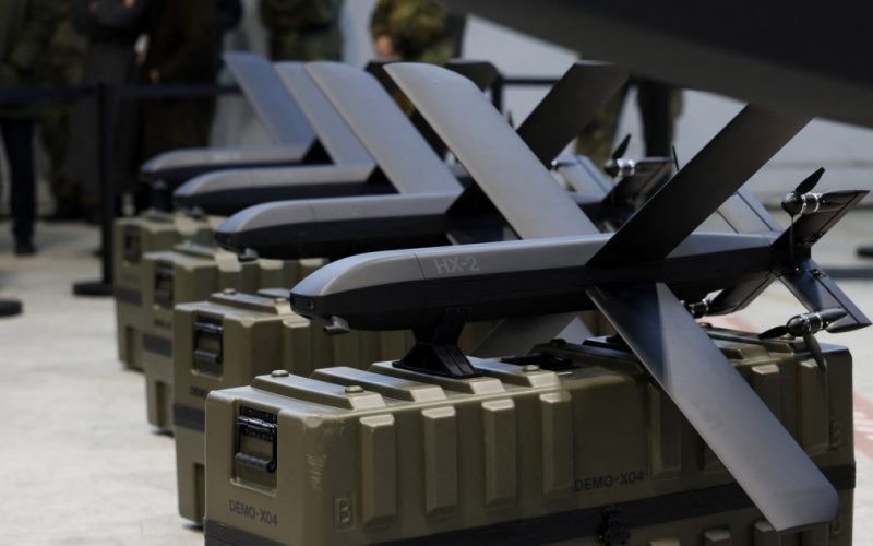 Noua cursă a înarmării: Investițiile miliardelor în tehnologia militară pentru viitorul războiului