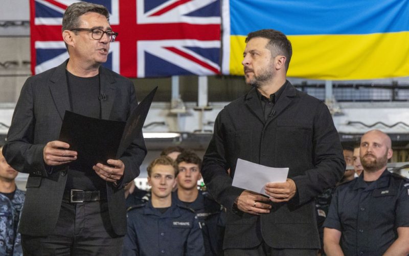 Zelenski și Burnham la Baza Navală din Portsmouth: Un Pas Spre Integrarea Ucrainei în NATO