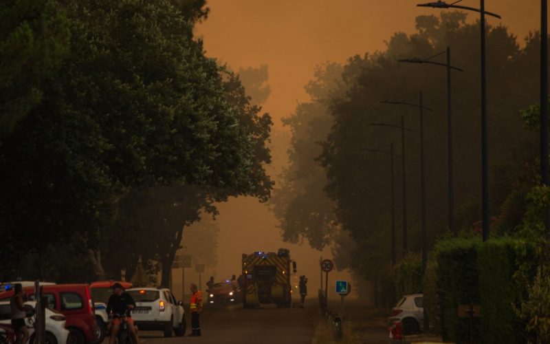 Incendiile din Franța: Mărturii din fața catastrofei ecologice și umane