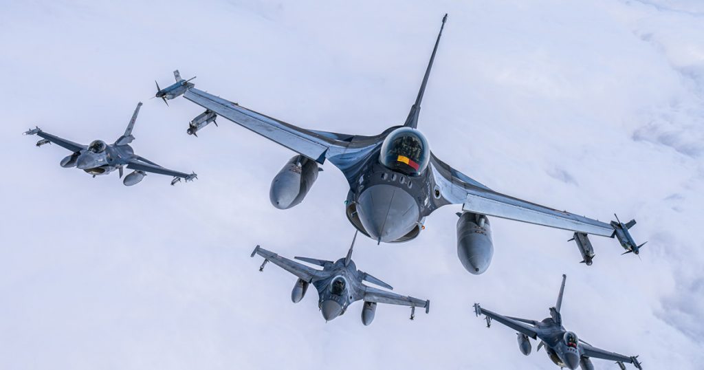 Confidențialitatea în Aeronavele Militare: De ce Identitatea Piloților Rămâne un Subiect Sensibil