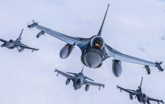 Confidențialitatea în Aeronavele Militare: De ce Identitatea Piloților Rămâne un Subiect Sensibil