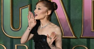 Ariana Grande înfruntă hackerii: O analiză detaliată a scandalului din industria muzicală