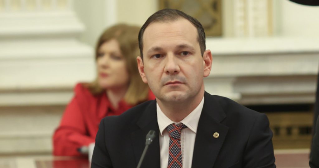 Impactul Legii Salarizării Asupra Crizei de Personal din Sănătate: Analiza Medicului Radu Țincu