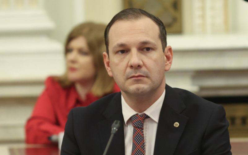 Impactul Legii Salarizării Asupra Crizei de Personal din Sănătate: Analiza Medicului Radu Țincu