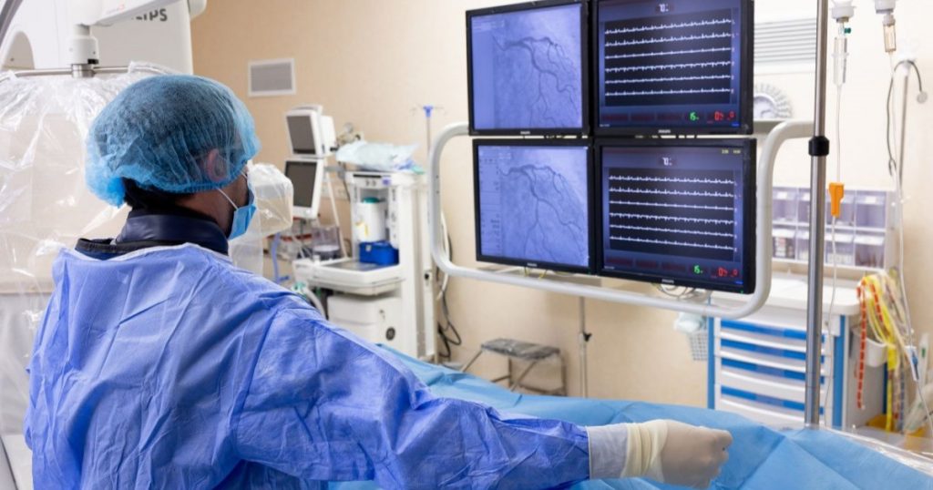Viața după stop cardiac: Cum un defibrilator implantabil poate oferi o a doua șansă