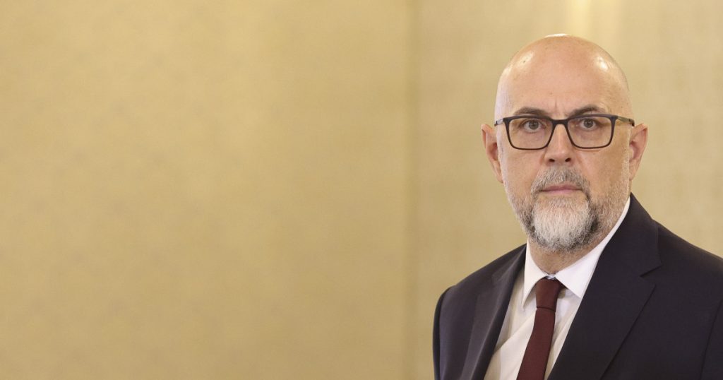 Kelemen Hunor și Provocările Formării Noului Guvern: Analiza Scenariilor Politice din România