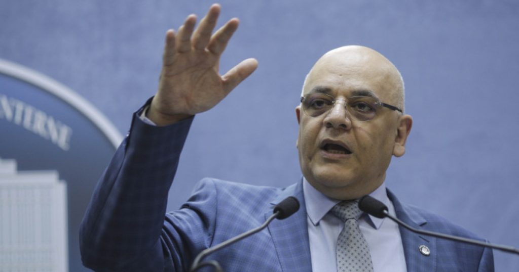 Conflictul dintre Raed Arafat și Alexandru Rafila: O analiză a tensiunilor din sistemul de urgență din România