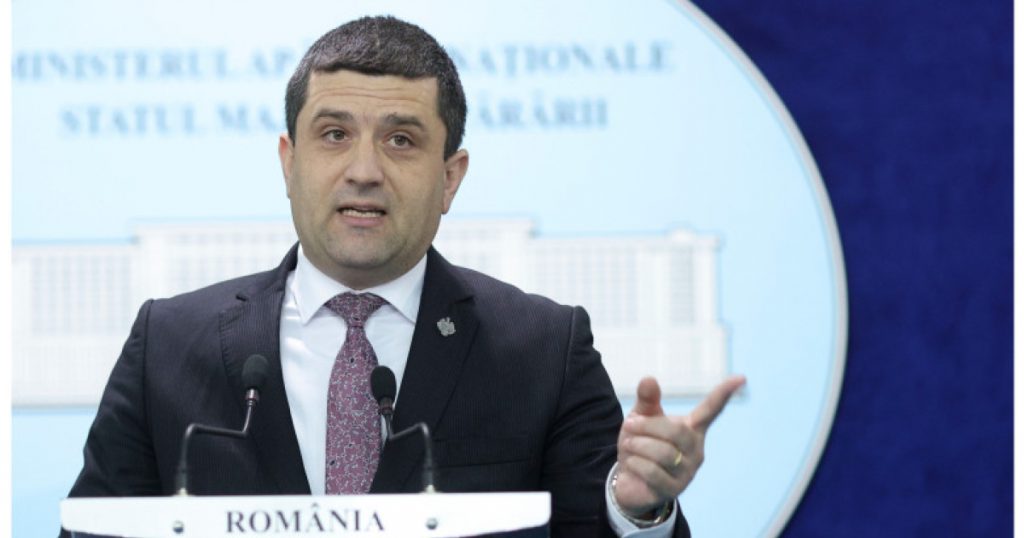 Controversa vacanței ministrului Radu Miruță: Veritate, percepții și implicații politice