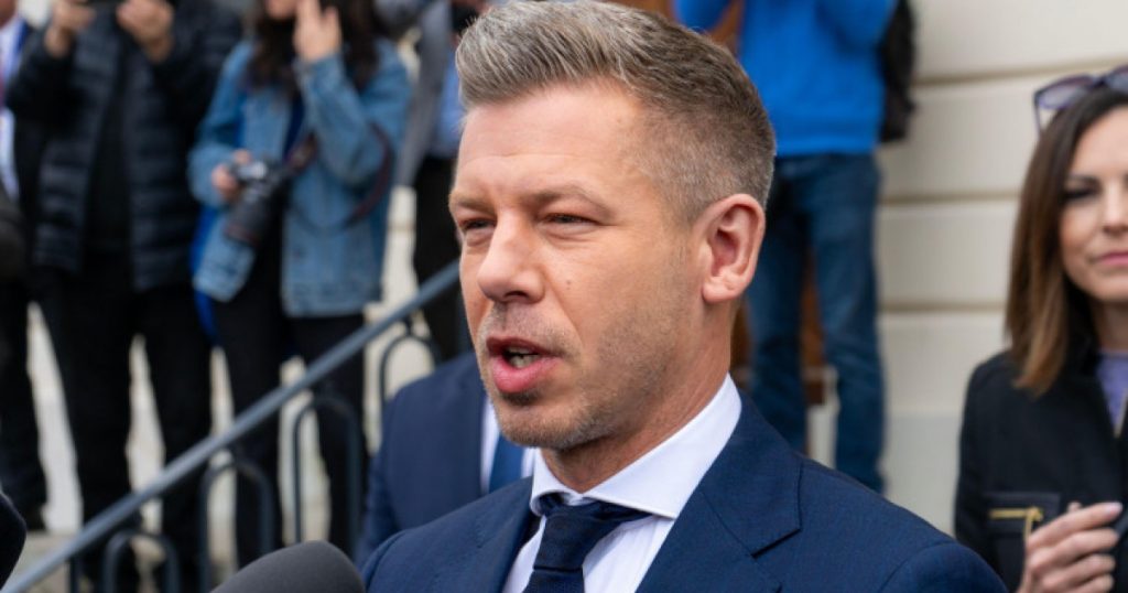 Nominalizarea lui Andras Baka: O schimbare simbolică în peisajul politic ungar sub conducerea lui Peter Magyar
