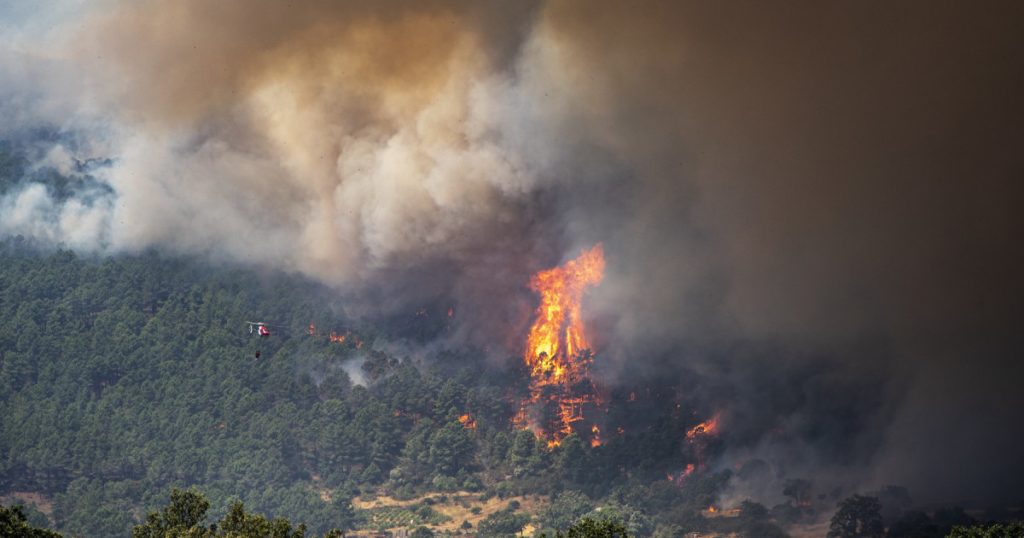 Cod roșu de incendii în Valencia: Implicații, Recomandări și Contextul Actual