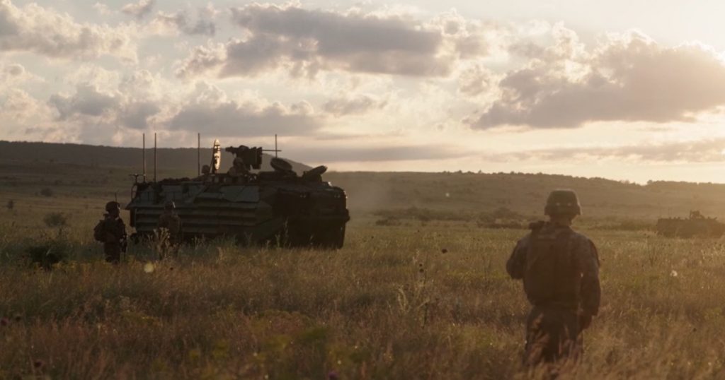 Modernizarea Securității Naționale: Antrenamentul Pușcașilor Marini Români cu AAV-7 alături de Militarii SUA