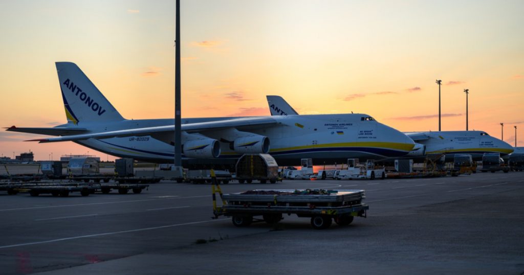 Curajul neobișnuit al unui șofer de autobuz: Cum o dronă explozivă a fost doborâtă pe aeroportul din Leipzig