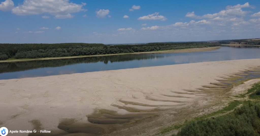 Operațiunea de Scufundare a Barjelor pe Dunăre: O Măsură de Urgență pentru Centrala Nucleară de la Cernavodă